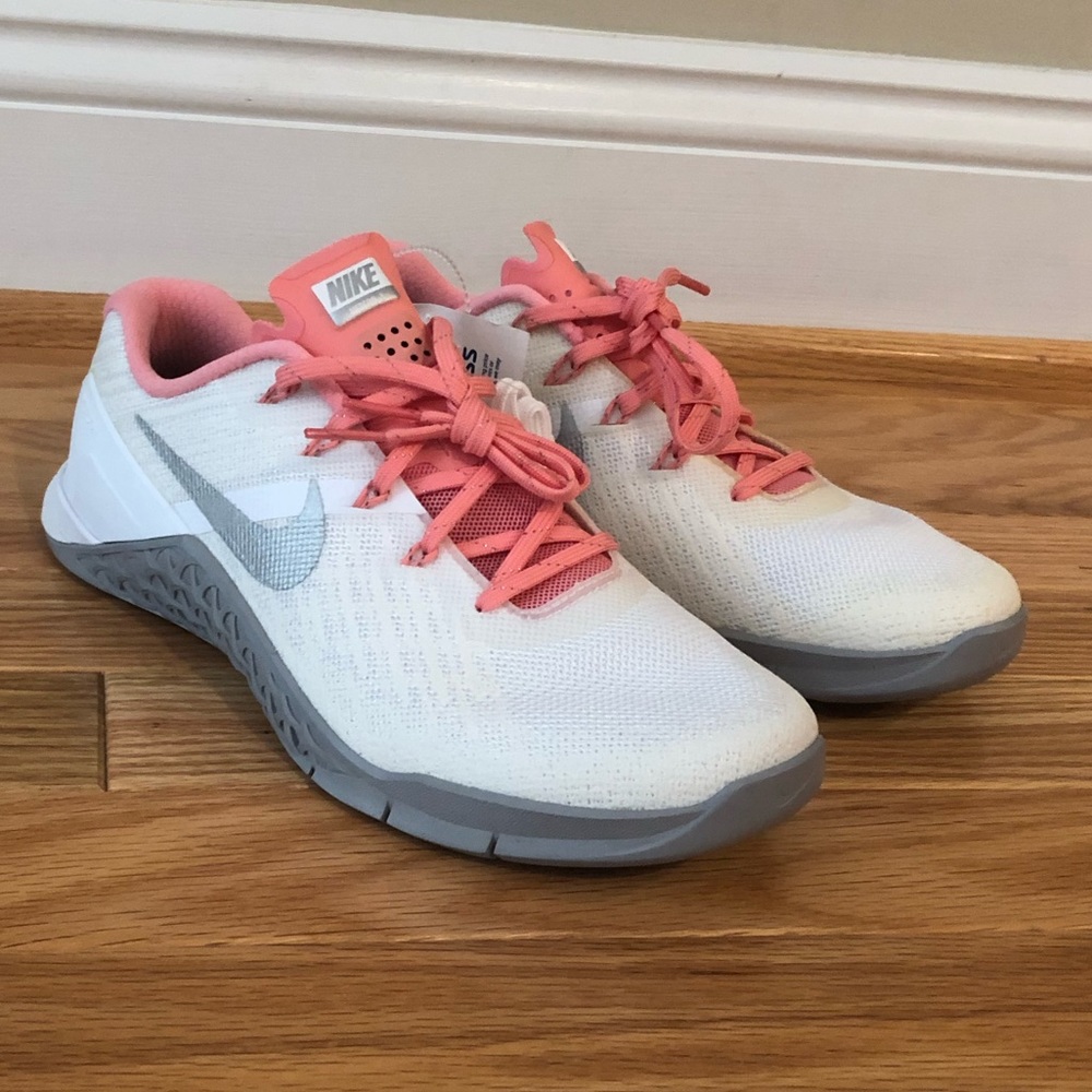 Women’s Nike Metcon 6.5 brand new never worn